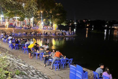 Tràn lan vi phạm trật tự đô thị: Hồ Rùa 'kêu cứu'