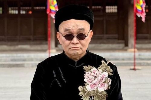 Danh hài Xuân Hinh tham gia diễn trong 'V Concert - Rạng rỡ Việt Nam'