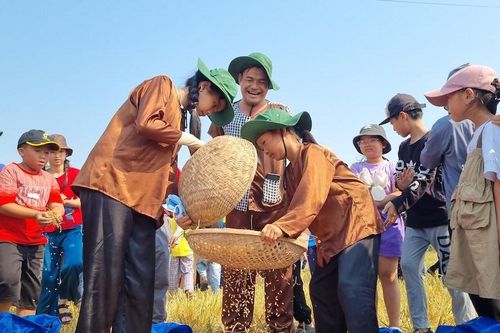 Bài 2 - Gieo văn hóa, gặt tương lai