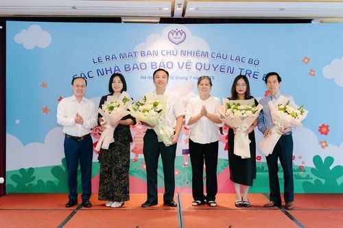 Ra mắt Ban Chủ nhiệm Câu lạc bộ Các nhà báo bảo vệ quyền trẻ em
