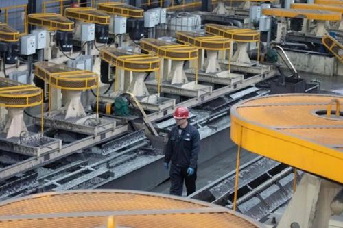 Mỹ áp thuế chống bán phá giá 93,5% với than chì Trung Quốc