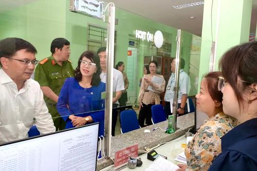 Đồng chí Nguyễn Mạnh Cường khảo sát mô hình chính quyền địa phương 2 cấp
