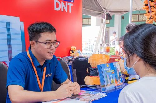 HUFLIT công bố điểm nhận hồ sơ xét tuyển năm 2025