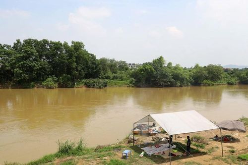 Thái Nguyên: Tìm thấy thi thể cháu bé 8 tuổi bị đuối nước trên sông Cầu