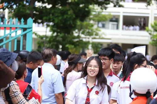 Đắk Lắk có 36 trường THPT, trung tâm GDNN-GDTX đỗ tốt nghiệp 100%