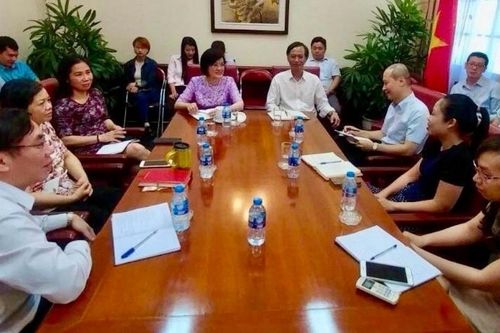 Từ trang giấy trắng đến hành trình trưởng thành – Dấu ấn Đại sứ Nguyễn Thị Nguyệt Nga trong tôi