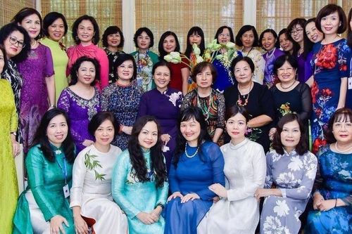 Đại sứ Nguyễn Nguyệt Nga - Người Thầy luôn chỉ bảo từ công việc đến cuộc sống hàng ngày
