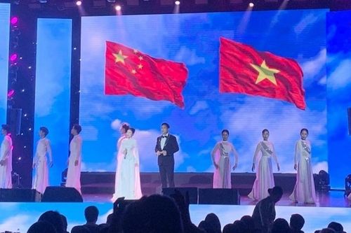 Hòa chung khúc ca tình hữu nghị Việt Nam-Trung Quốc