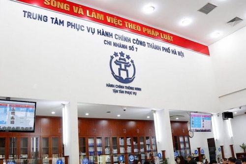 Chấn chỉnh tình trạng 'cò làm giấy tờ' tại các Trung tâm Phục vụ hành chính công