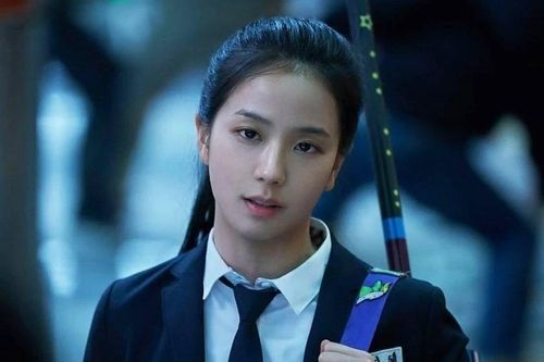 Khán giả xấu hổ thay cho Jisoo (BlackPink)