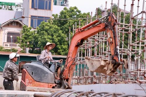 Dự án cao tốc kết hợp đường sắt đô thị V+: sẵn sàng triển khai dựng cọc, đúc dầm cầu cạn