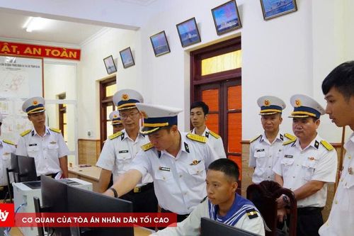 Bộ Tư lệnh Vùng 4 Hải quân làm việc với Trung đoàn 451
