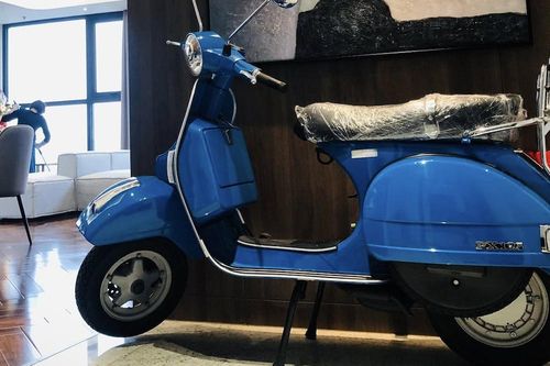 Đại gia chi 250 triệu mua xe Vespa cũ 13 năm tuổi để trưng chơi