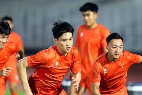 U23 Việt Nam 'tổng duyệt', tự tin thắng Lào trận ra quân