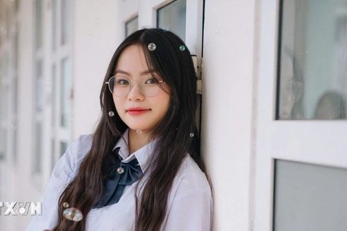 Với ý chí và kế hoạch rõ ràng, nữ sinh Phú Thọ đạt điểm thi khối D04 ấn tượng