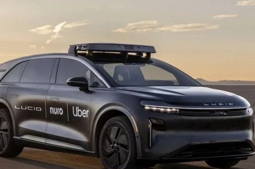 Uber đầu tư 300 triệu USD vào dự án xe robot taxi