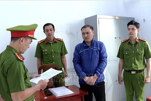 Bắt tạm giam nhân viên ngân hàng lừa đảo chiếm đoạt 1 tỷ đồng