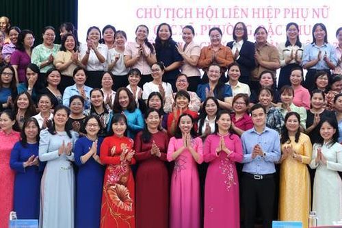 Cán bộ Hội LHPN TPHCM họp mặt lần đầu tiên sau khi sáp nhập
