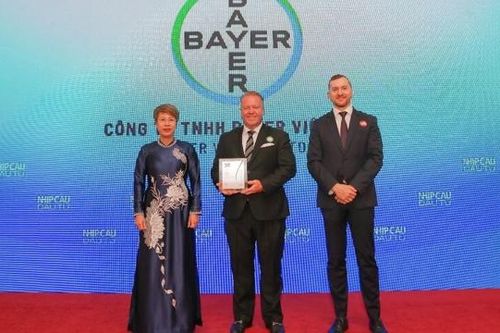 Bayer Việt Nam vào Top 50 Doanh nghiệp Phát triển Bền vững 2025: Dấu ấn ESG trong nông nghiệp và y tế