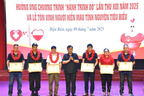 Trái tim người chiến sĩ (Bài 2)