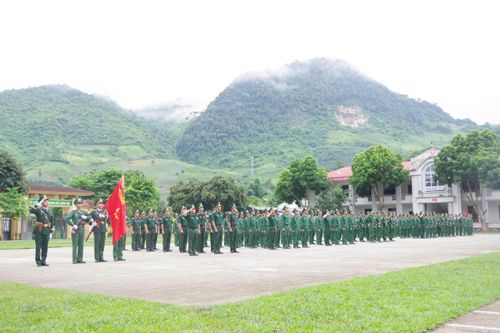 BĐBP tỉnh bế giảng huấn luyện chiến sĩ mới