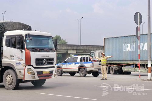 Xã Long Thành yêu cầu lực lượng địa phương triển khai biện pháp giảm ùn tắc giao thông trên địa bàn