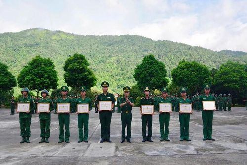 Bế mạc huấn luyện chiến sỹ mới năm 2025