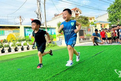 Để mùa Hè vang tiếng cười trẻ thơ