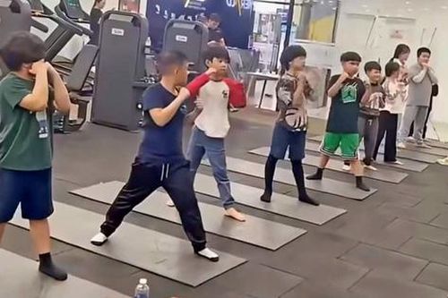 Cẩn trọng thổi phồng công dụng tập gym cho trẻ