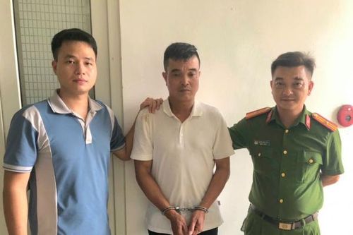 Quảng Ninh: Bắt kẻ giả danh bác sỹ 'bắt mạch kê thuốc' xâm hại bé gái