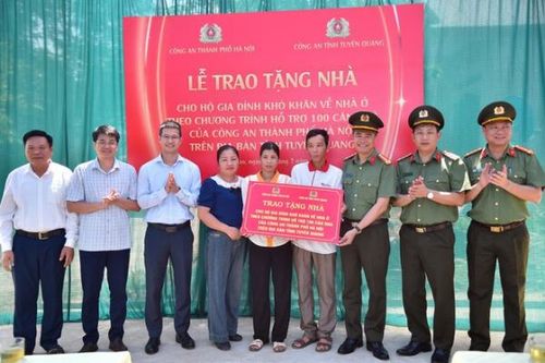 Công an Thủ đô về nguồn tại Khu di tích lịch sử Nha Công an Trung ương