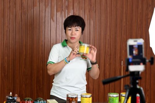 Chuyển đổi số ở làng nghề truyền thống