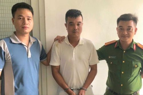 Bác sĩ giả 'bắt mạch kê thuốc' để xâm hại bé gái
