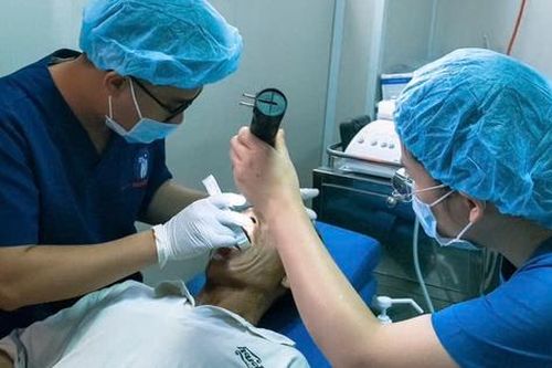 TPHCM vinh danh y bác sĩ tham gia chăm sóc sức khỏe quân dân Trường Sa