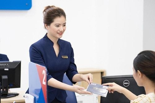 Ngành ngân hàng: Đỏ mắt tìm nhân sự