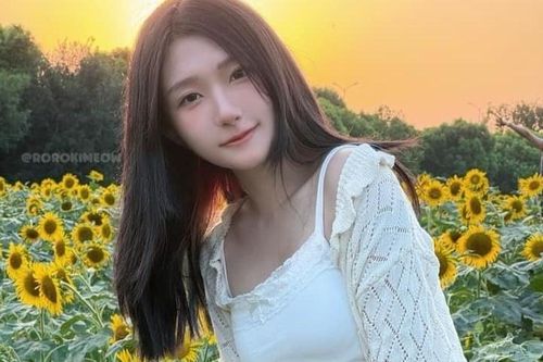 Ngôi sao cosplay được nhận xét giống Sơn Tùng