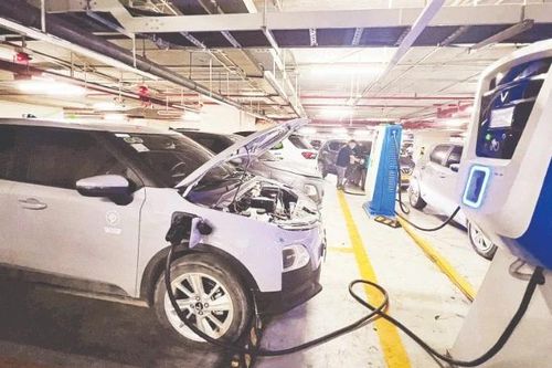 Trạm sạc điện mặt trời cho vùng ít nắng