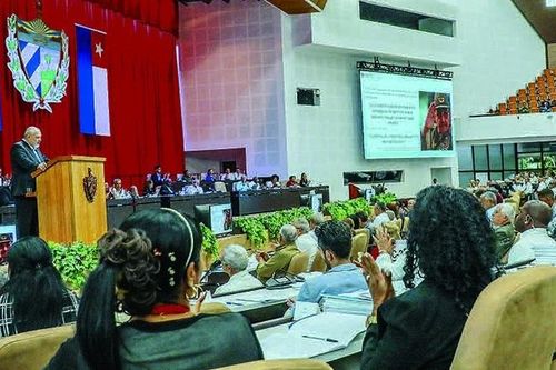 Cuba quyết liệt cải cách nền kinh tế