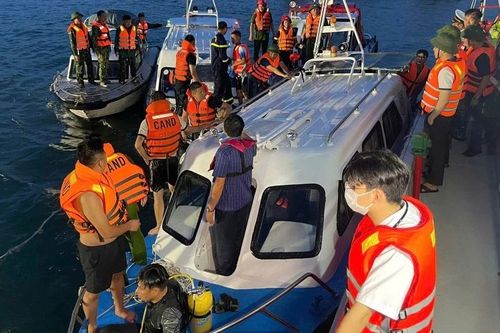 Bộ Y tế yêu cầu tổ chức cấp chữa kịp thời cho các nạn nhân vụ lật tàu