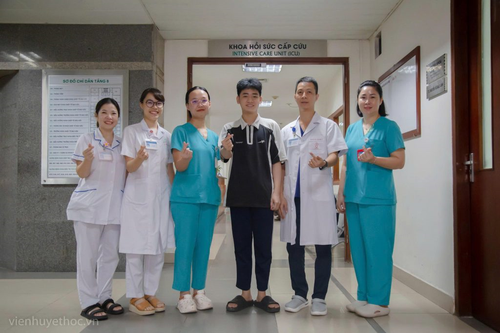 Chàng trai ung thư máu xuất sắc đạt 28 điểm thi THPT quốc gia