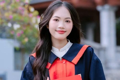 Nữ sinh đỗ đầu khối C00 Tuyên Quang yêu môn Lịch sử từ những câu chuyện bố kể