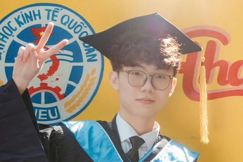 Hành trình trở thành thủ khoa của nam sinh Đại học Kinh tế Quốc dân