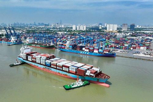 Kinh tế Việt Nam: Vượt 'thế trận' khó, tạo điểm sáng nổi bật