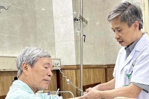 Ca phẫu thuật đặc biệt: Người bác sĩ - thương binh mang vết thương chiến tranh suốt hơn nửa thế kỷ