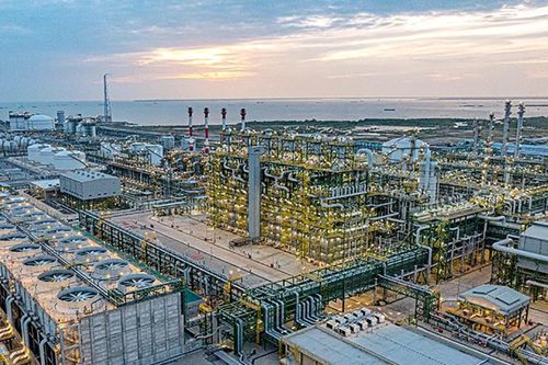 Sắp 'tái sinh' tổ hợp hóa dầu 5,4 tỷ USD ở TPHCM