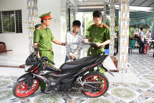 Đối tượng có 3 tiền án về tội trộm cắp tài sản tiếp tục 'ngựa quen đường cũ'