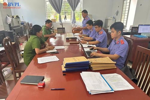 VKSND Khu vực 2 tỉnh Đồng Tháp trực tiếp kiểm sát việc lập hồ sơ đề nghị đặc xá