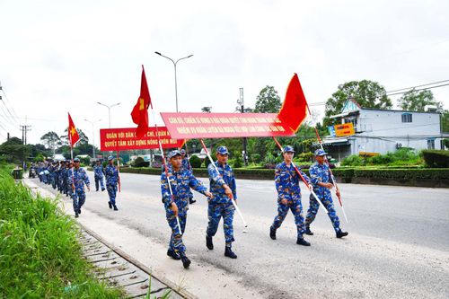 Đậm sâu nghĩa tình quân dân nơi đảo ngọc