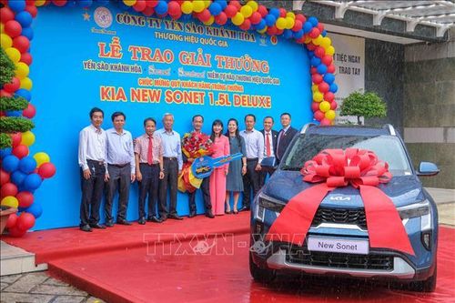 Yến sào Khánh Hòa trao phần thưởng tri ân khách hàng