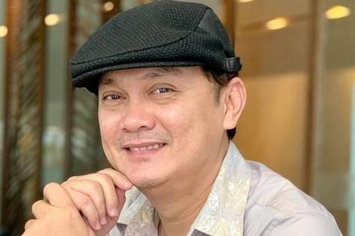 NSƯT Hữu Châu: Công tử nhà giàu sa cơ, U60 không vợ con, sân khấu là sứ mệnh, là hơi thở của cuộc đời